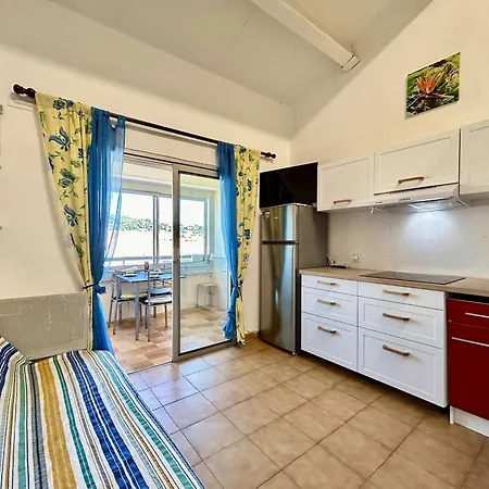 Sainte-maxime: Mezzanine 4 Couchages A 50m De La - Fr-1-226-547 Apartment *
